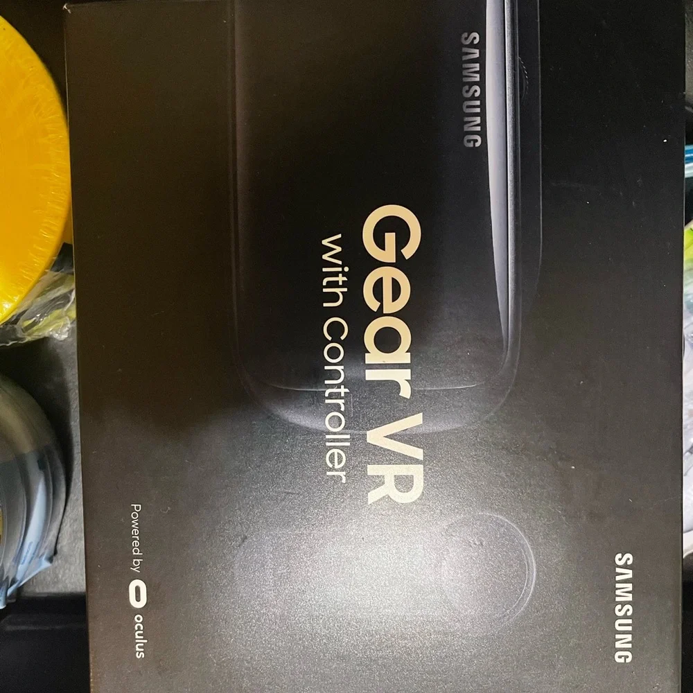 VR GOGGLES WITH CONTROLLER